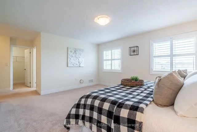 Additional image 25 of 31 Forest Ridge Ave