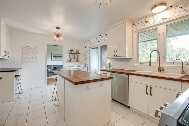 Additional image 13 of 1939 KERNS Rd