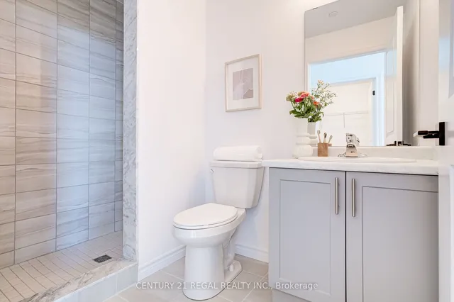 Additional image 13 of 460 Dundas St Unit 702