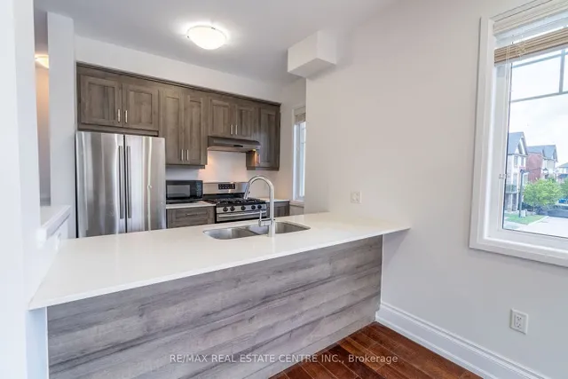 Additional image 13 of 2 Near Lane