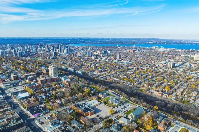 Additional image 31 of 189 Crockett St