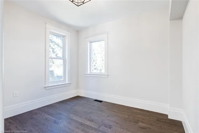 Additional image 22 of 100 Kensington Ave