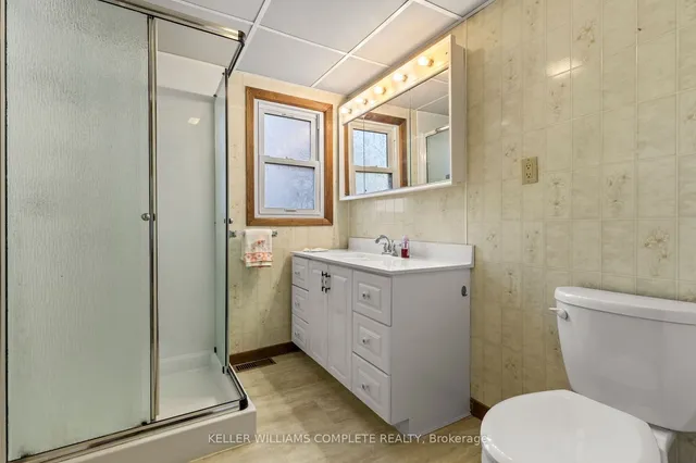 Additional image 23 of 11 FORD St