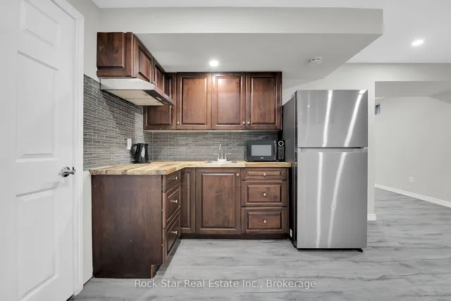 Additional image 28 of 75 Queen Victoria Dr