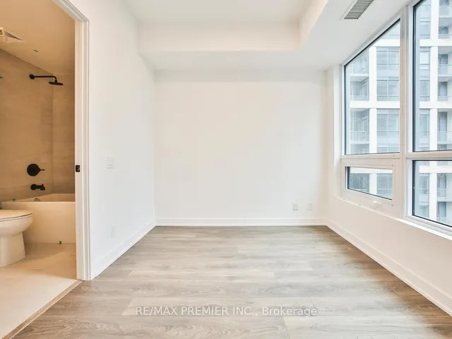 Additional image 19 of 108 Peter St Unit 1715