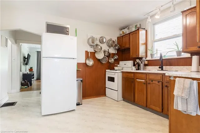 Additional image 10 of 62 Alma St