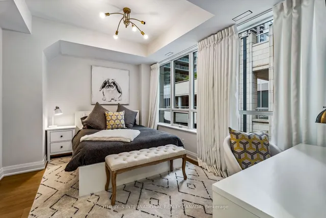 Additional image 19 of 761 Bay St Unit TH01