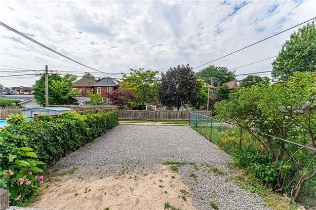 Additional image 42 of 15 Barnesdale Ave