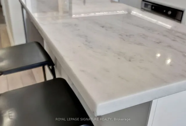 Additional image 19 of 5230 Dundas St Unit 331