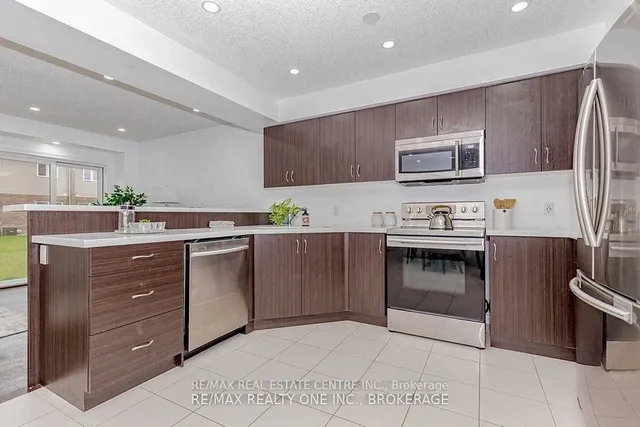 Additional image 17 of 99 Bethune Ave