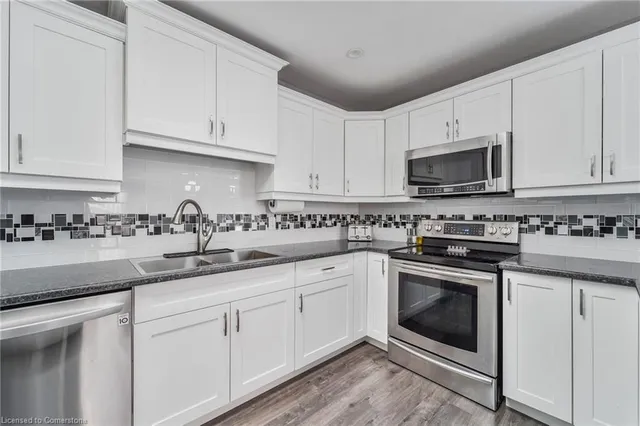 Additional image 13 of 8 Muscot Dr