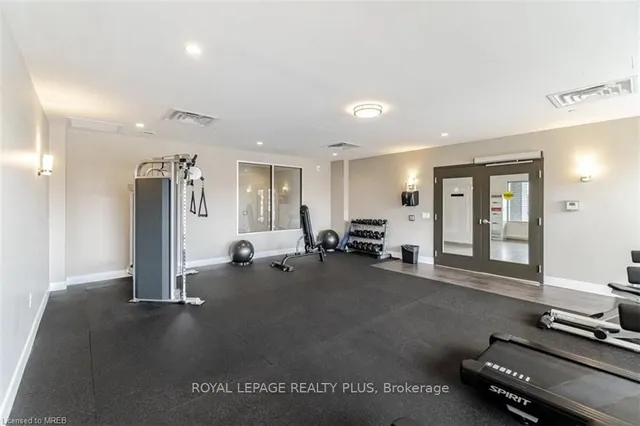 Additional image 30 of 716 Main St Unit 1003