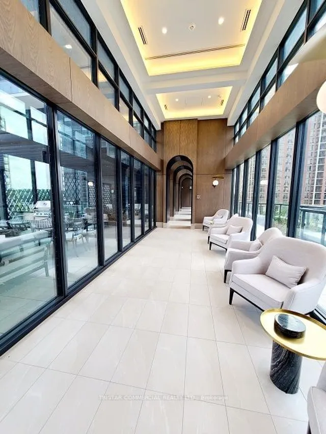 Additional image 19 of 30 Inn On The Park Dr Unit 3910