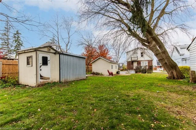 Additional image 29 of 60 Lake Avenue Dr