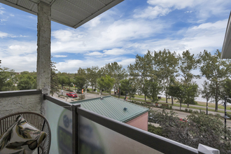 Additional image 3 of 4415 Lakeshore Dr