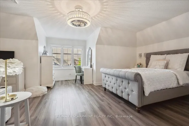 Additional image 25 of 320 Wrigglesworth Cres