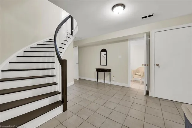 Additional image 32 of 10 Vega Cres