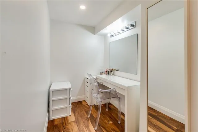 Additional image 40 of 685 Iroquois Ave