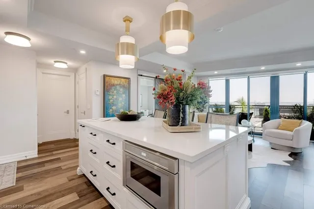 Additional image 8 of 2060 Lakeshore Rd Unit 1201