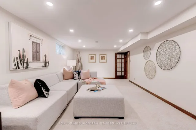 Additional image 34 of 306 Oakwood Crt