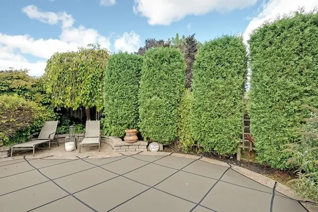 Additional image 40 of 2129 WINDING Way