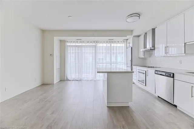 Additional image 9 of 2087 Fairview St Unit 2007