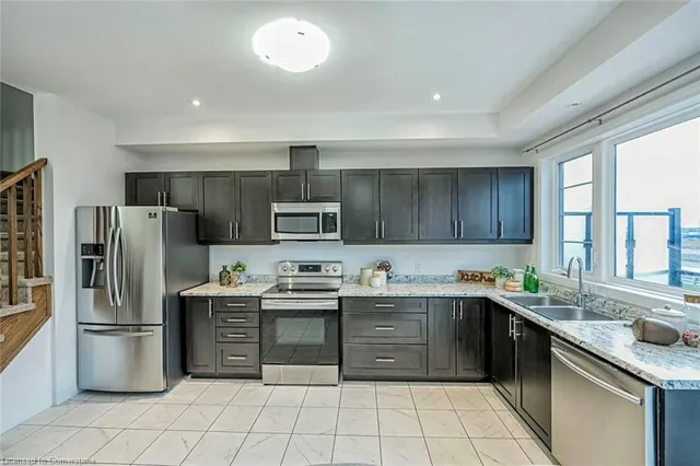 Additional image 20 of 30 Times Square Blvd Unit 239