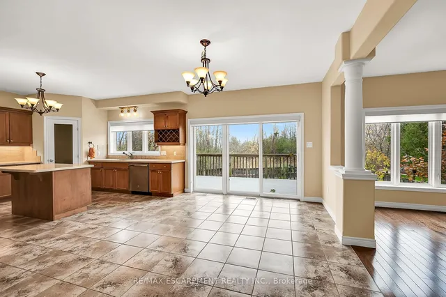 Additional image 8 of 61 Waterford Cres