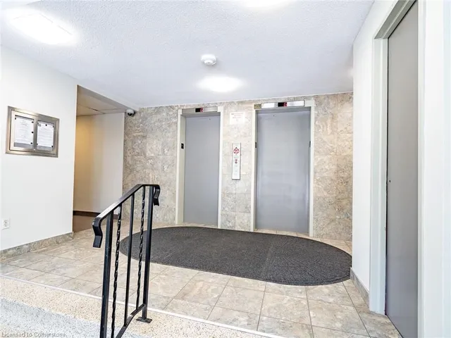 Additional image 7 of 1950 Main St Unit 701