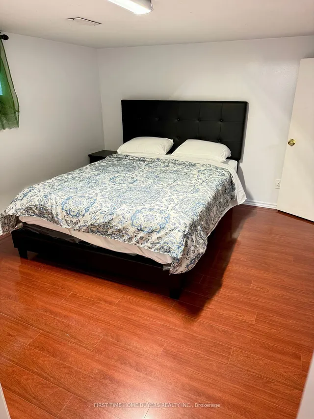 Additional image 18 of 942 Midland Ave