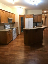 Additional image 3 of 4937 48 Avenue