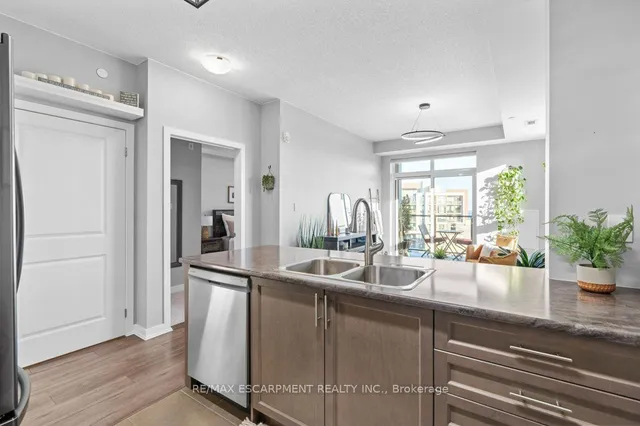 Additional image 11 of 125 SHOREVIEW Pl Unit 511