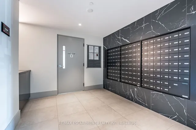 Additional image 17 of 600 North Service Rd Unit 508