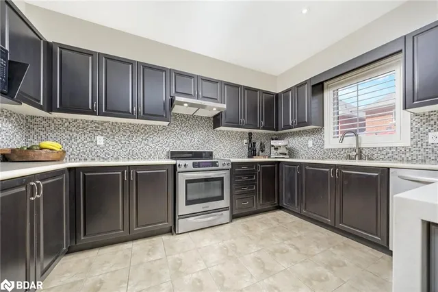 Additional image 9 of 599 Nairn Cir
