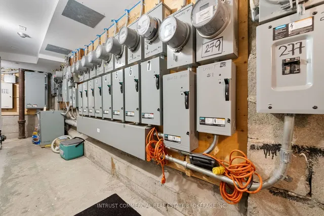 Additional image 9 of 3635 Dundas St