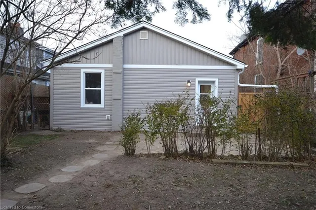 Additional image 39 of 66 Dundurn St