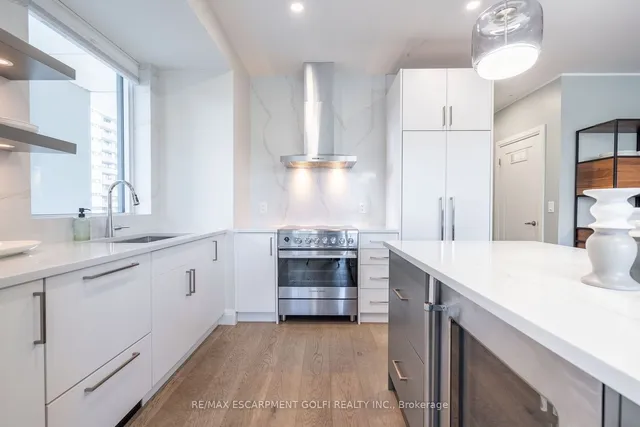 Additional image 11 of 500 Brock Ave Unit 206