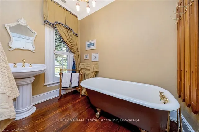 Additional image 20 of 103 THOMAS St