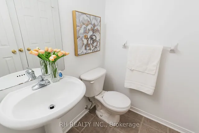 Additional image 11 of 760 Lawrence Ave Unit 90