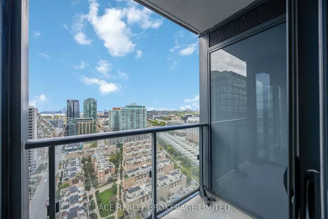 Additional image 32 of 19 Western Battery Rd Unit 2607