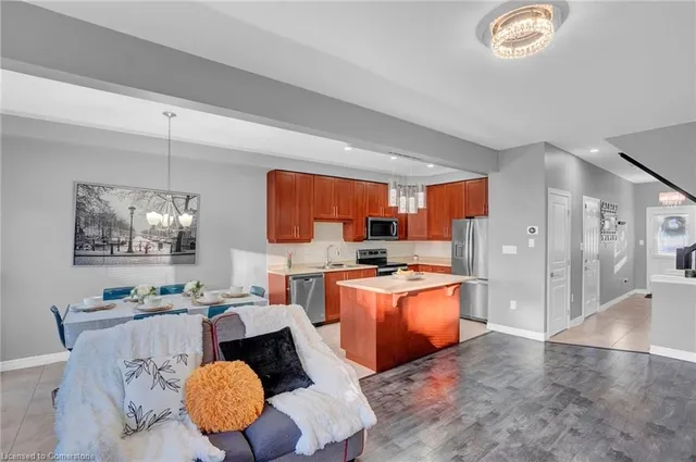 Additional image 8 of 158 Kinsman Dr