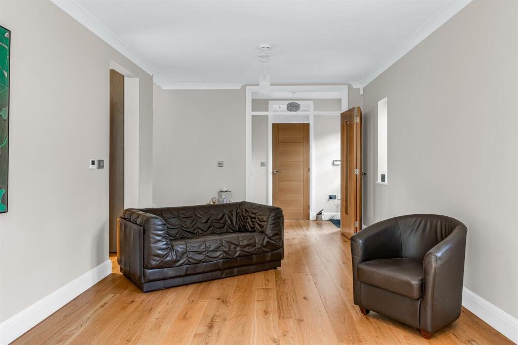 Additional image 11 of Church Street, Welwyn