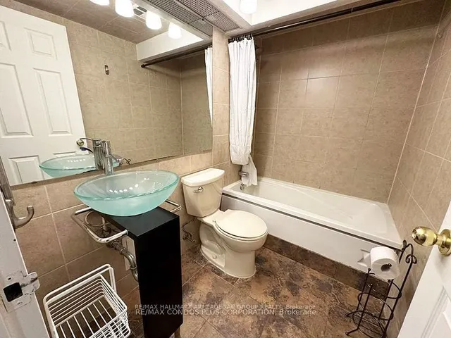 Additional image 12 of 77 Harbour Sq Unit 3005