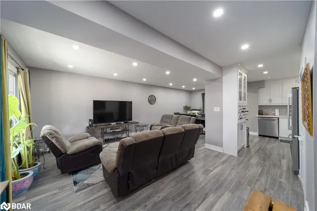 Additional image 5 of 96 Province St