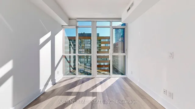 Additional image 29 of 32 Davenport Rd Unit 1107