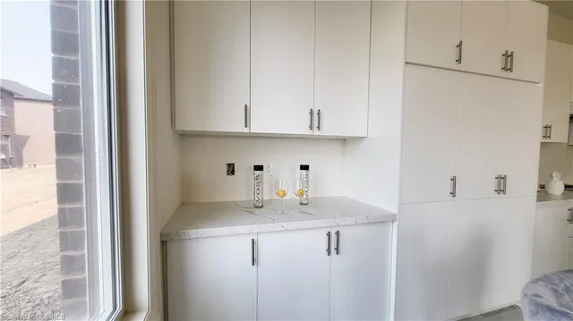 Additional image 11 of 466 Humphrey St