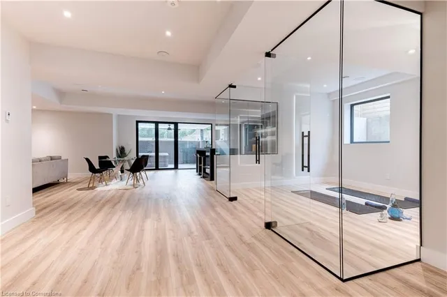 Additional image 38 of 298 Strathcona Dr