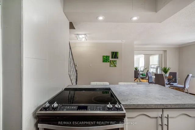 Additional image 13 of 10 John St Unit 209