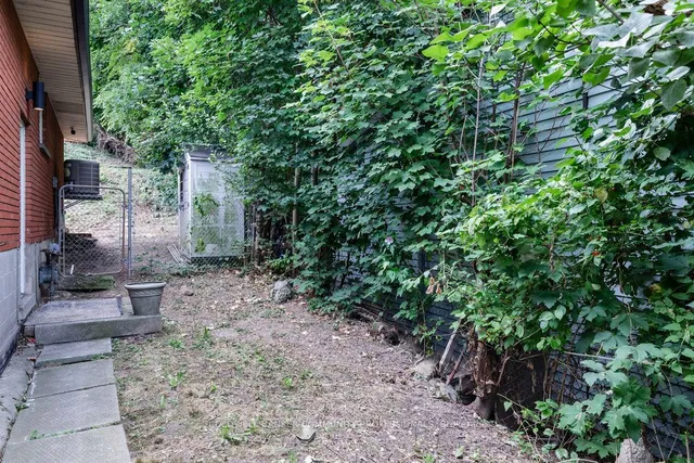 Additional image 36 of 256 Charlton Ave