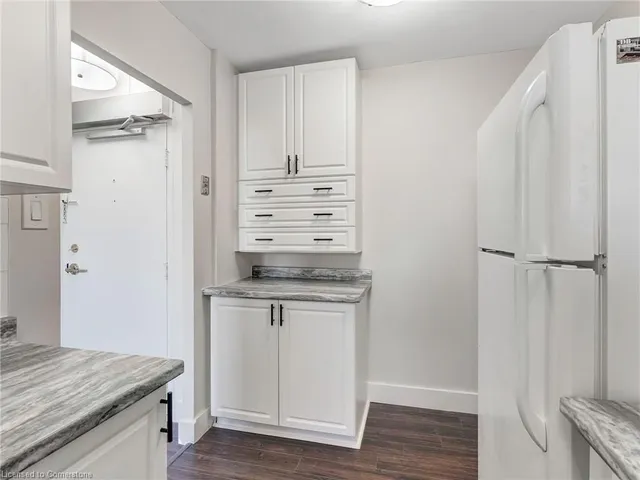 Additional image 28 of 1966 Main St Unit 1106